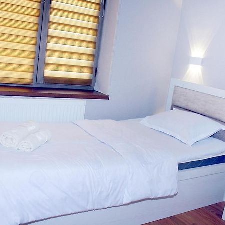 One Global Family Guest House Samarkand Buitenkant foto
